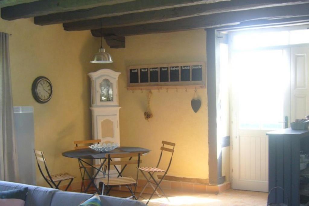 Maison D'Hotes Les Escures Acigne Екстер'єр фото